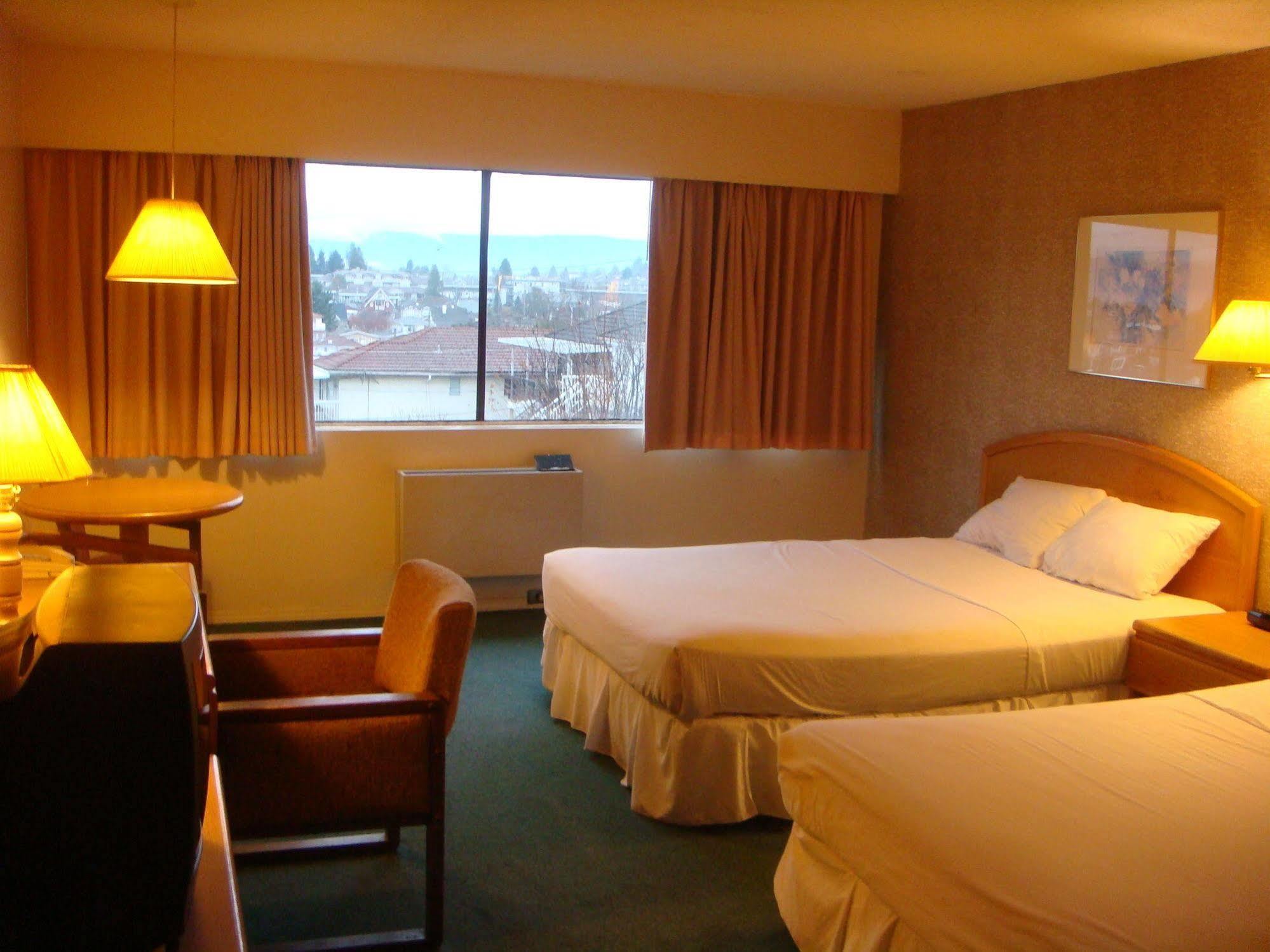 Cassandra Hotel Vancouver Bagian luar foto